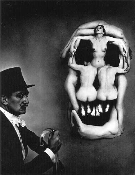 Dali_women_skull