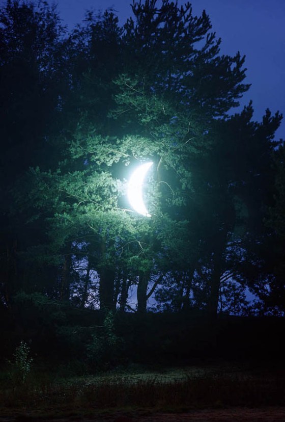 leonidTishkov_To Magritte_private_Moon_installation